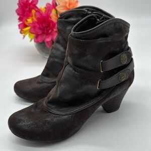 BareTraps Brown Ankle Boots Size 7.5 MCA7309A